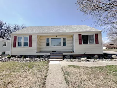 3010 N 13th St, Carter Lake, IA 51510