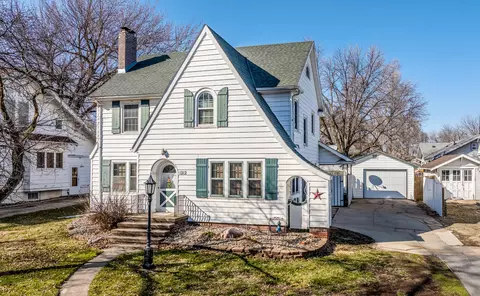 1212 Baldwin St, Harlan, IA 51537