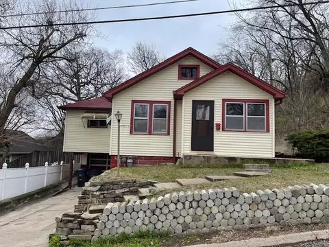 710 Cook Ave, Council Bluffs, IA 51503