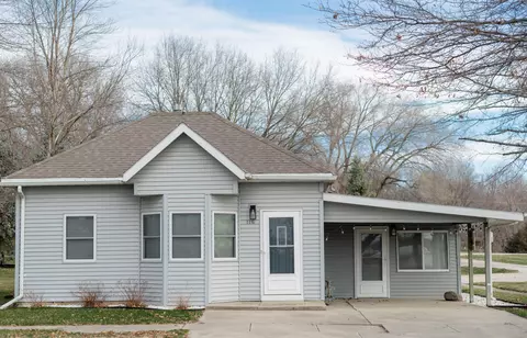 Exterior - 116 E Lyon St, Avoca, IA 51521 photo 6 of 7