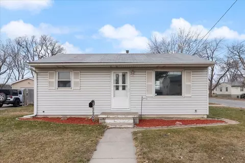 1204 Ash St, Council Bluffs, IA 51501