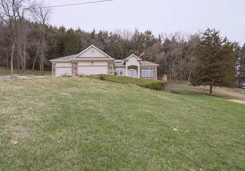 12072 Waldon Cir, Council Bluffs, IA 51503