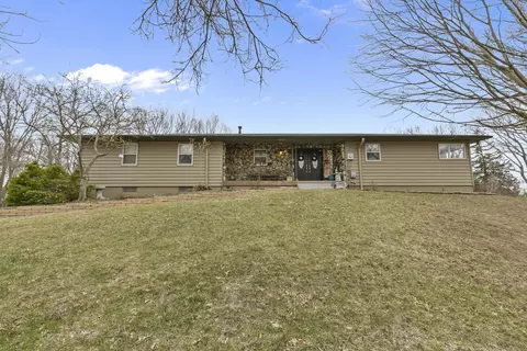 903 Greenwood St, Council Bluffs, IA 51503