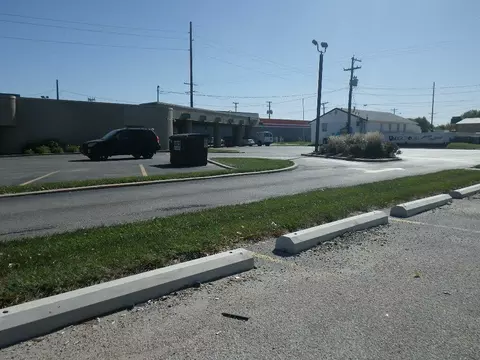 2911 W Broadway, Council Bluffs, IA 51501