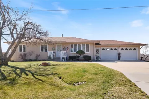 2306 Rolling Hills Loop, Council Bluffs, IA 51503