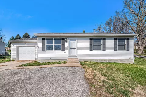 57020 225th St, Glenwood, IA 51534