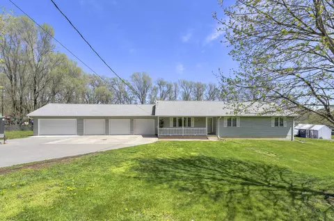 19191 Hawthorne Ave, Council Bluffs, IA 51503