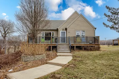 211 1st Ave, Underwood, IA 51576