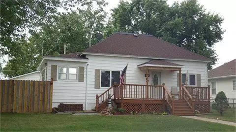 104 E Walnut St, Red Oak, IA 51566