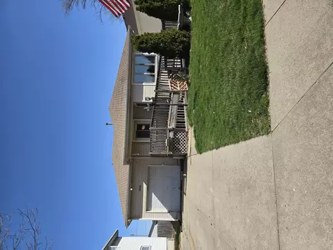 1818 Ave G, Council Bluffs, IA 51501