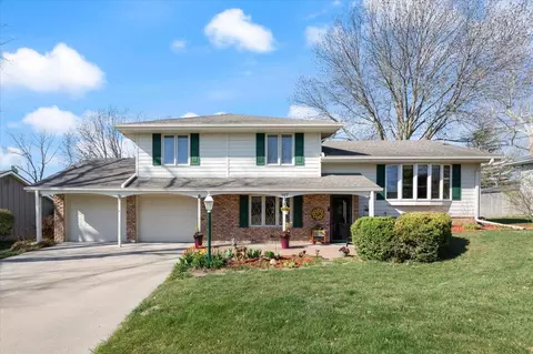 107 Golden Circle Dr, Council Bluffs, IA 51503