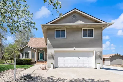 21588 Mcpherson Ave, Council Bluffs, IA 51503