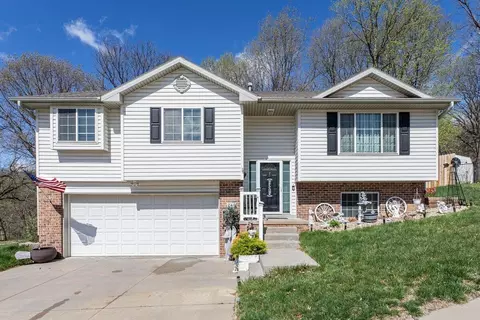 112 Autumn Cir, Council Bluffs, IA 51503