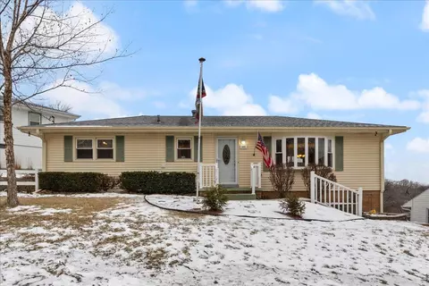 445 Trail Ridge Rdg, Council Bluffs, IA 51503