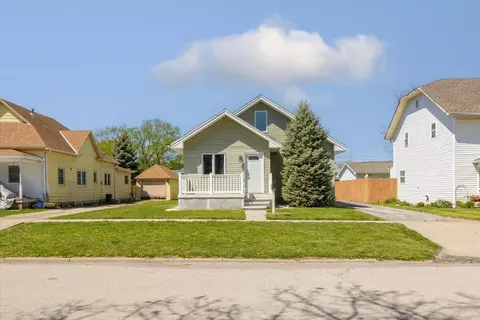 415 N 3rd Ave, Logan, IA 51546