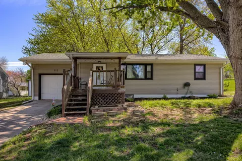 806 Clay St, Sidney, IA 51652