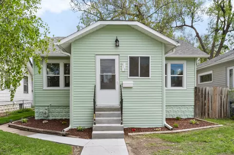 419 N 34th St, Council Bluffs, IA 51501