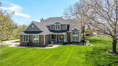7345 Stafford Dr, Council Bluffs, IA 51503