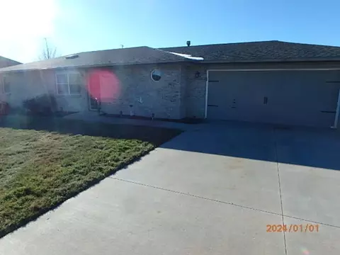 106 Sunset Dr, Underwood, IA 51576