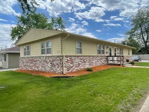 3327 Ave G, Council Bluffs, IA 51501