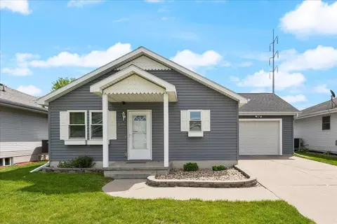 2515 Pavich Dr, Council Bluffs, IA 51501