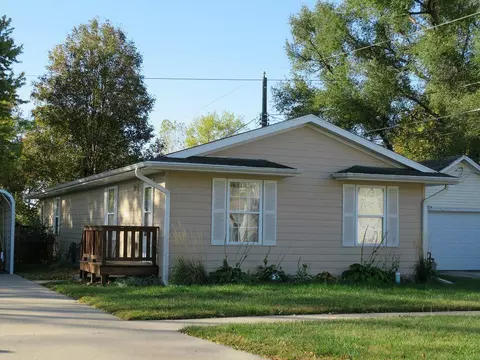 717 21st Ave, Council Bluffs, IA 51501