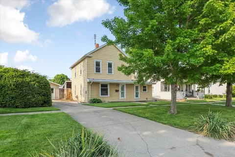 1105 Iowa Ave, Dunlap, IA 51529