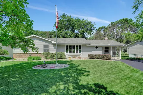 102 Somerset Ave, Council Bluffs, IA 51503