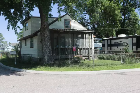 23 Black Hawk St, Council Bluffs, IA 51501