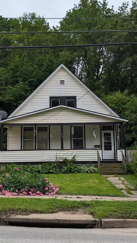 736 Madison Ave, Council Bluffs, IA 51503