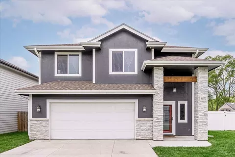 2336 Ave M Way, Council Bluffs, IA 51501