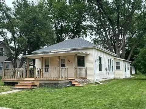 317 S Central St, Carson, IA 51525