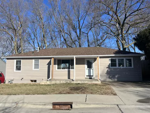 615 Grace St, Council Bluffs, IA 51503
