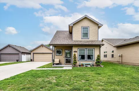 2416 S 19th St, Council Bluffs, IA 51501