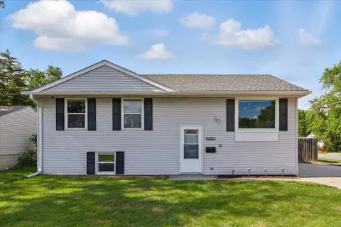 1218 Dorene Blvd, Carter Lake, IA 51510