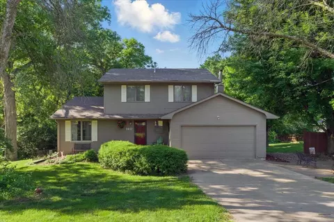 140 Briar Ridge Dr, Council Bluffs, IA 51503