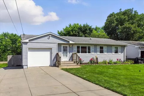 209 Wendover Dr, Council Bluffs, IA 51503