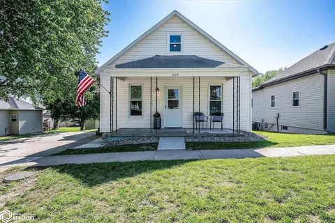 209 2nd St, Neola, IA 51559