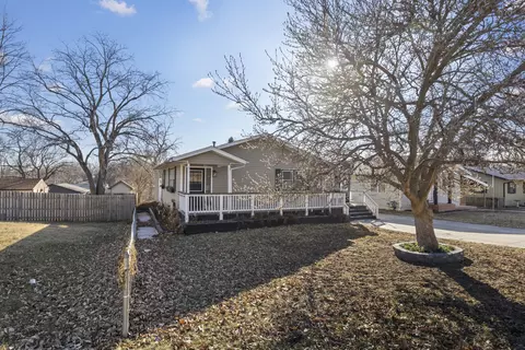 1003 1st St, Glenwood, IA 51534