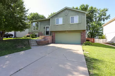 15323 Spencer St, Omaha, NE 68116