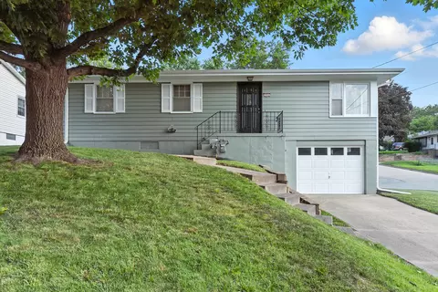 650 Lori Ln, Council Bluffs, IA 51503