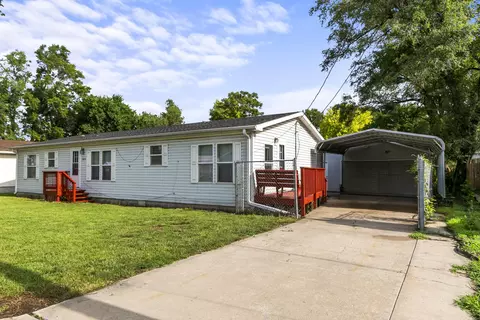 3030 11th Ave, Council Bluffs, IA 51503