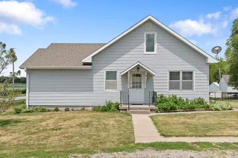 302 Main St, Mineola, IA 51554