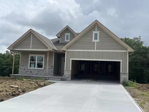 1787 Blackthorn St, Council Bluffs, IA 51503