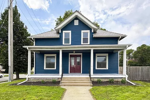 460 S 7th St, Council Bluffs, IA 51501