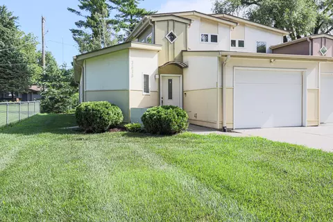 3610 Clifton Ct, Omaha, NE 68134