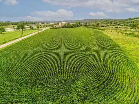 22 N 23 Ac N 15th St, Council Bluffs, IA 51501