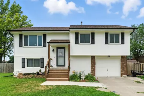2806 S 7th St, Council Bluffs, IA 51501