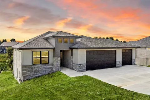 22041 Elderberry Rd, Glenwood, IA 51534