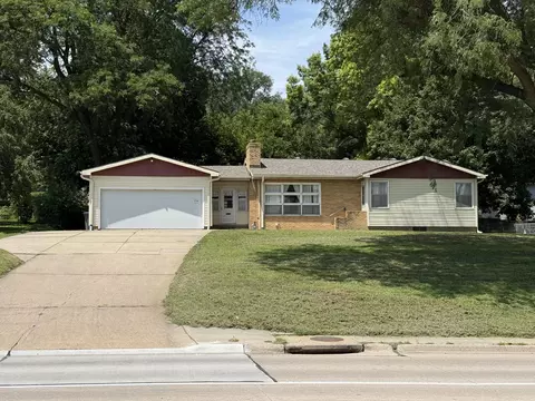 214 Bennett Ave, Council Bluffs, IA 51503